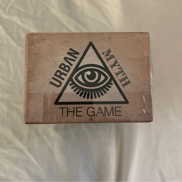 NEW SEALED Cardinal Spin Master, Inc Urban Myth Party Card Game - Picture 5 of 6